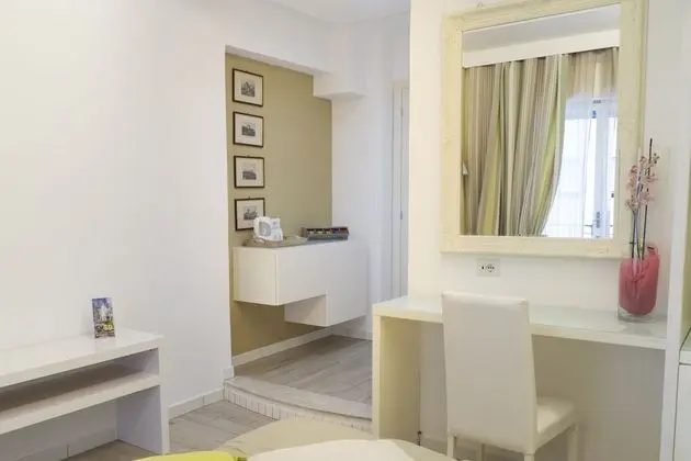 Tek Büyük Yataklı Oda, Balkon