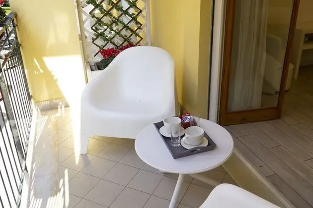 Tek Büyük Yataklı Oda, Balkon