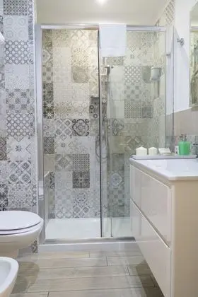 Tek Büyük Yataklı Oda, Balkon