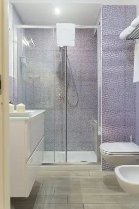 Tek Büyük Yataklı Oda, Balkon