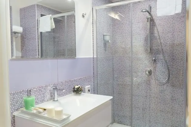 Tek Büyük Yataklı Oda, Balkon
