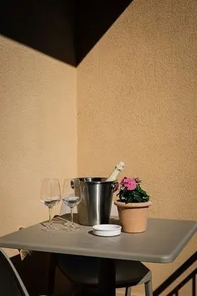 Tek Büyük veya İki Ayrı Yataklı Oda, Balkon, Dağ Manzaralı