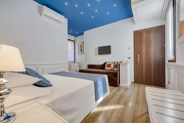 Superior Tek Büyük veya İki Ayrı Yataklı Oda