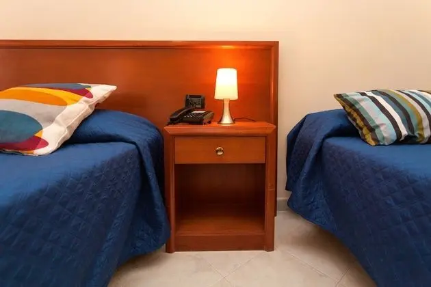 Classic Üç Kişilik Oda, Özel Banyo, Kule