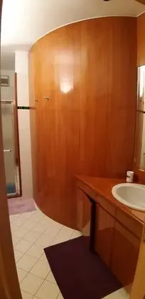 Family Oda, Özel Banyo (external Camino)