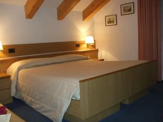 Comfort Tek Büyük veya İki Ayrı Yataklı Oda