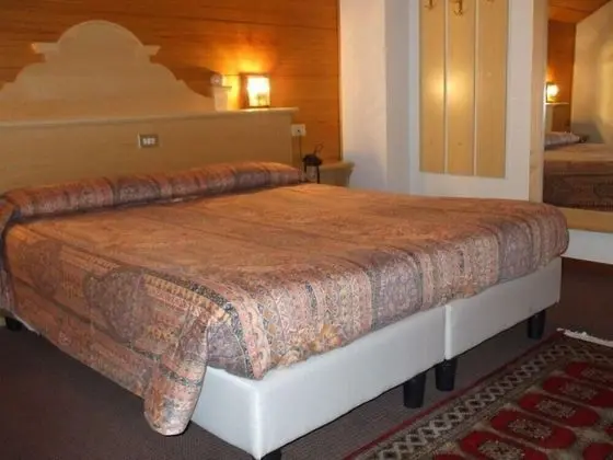 Comfort Tek Büyük veya İki Ayrı Yataklı Oda