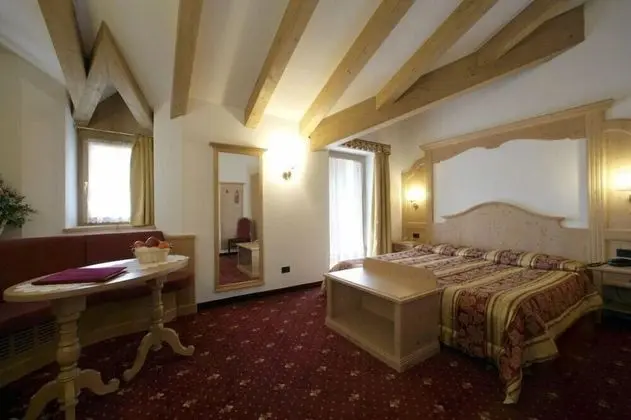 Superior Tek Büyük veya İki Ayrı Yataklı Oda