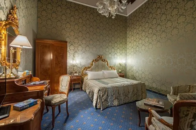 Classic Tek Büyük veya İki Ayrı Yataklı Oda