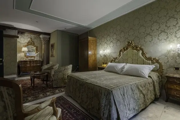 Junior Süit, Kanal Manzaralı (Gran Canal View)