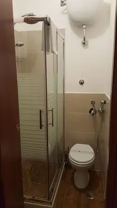 Standard Tek Büyük veya İki Ayrı Yataklı Oda, Özel Banyo