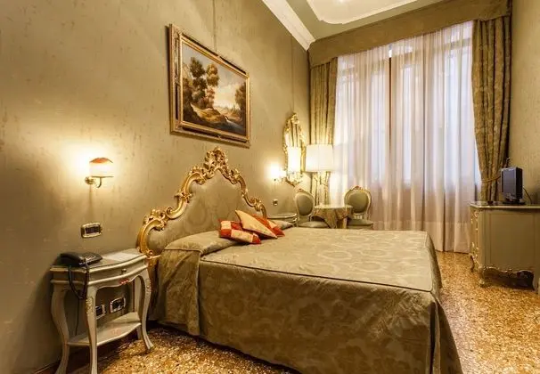 Superior Tek Büyük veya İki Ayrı Yataklı Oda