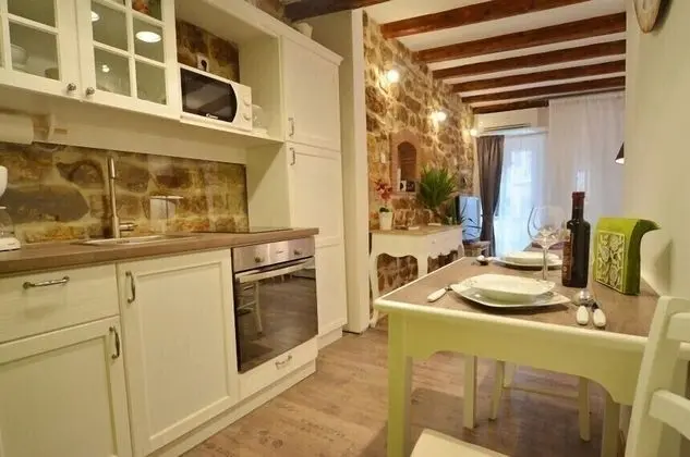 City Stüdyo, 1 Büyük (Queen) Boy Yatak, Sigara İçilmez