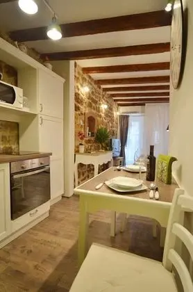 City Stüdyo, 1 Büyük (Queen) Boy Yatak, Sigara İçilmez