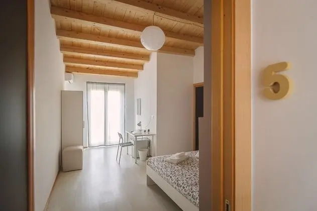 Tek Büyük Yataklı Oda, Bahçe Manzaralı (n. 5)