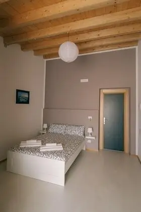 Tek Büyük Yataklı Oda, Bahçe Manzaralı (n. 5)