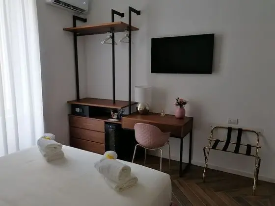 Basic Tek Büyük Yataklı Oda