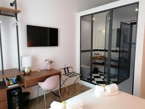 Basic Tek Büyük Yataklı Oda