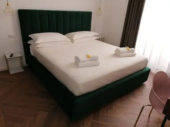 Classic Tek Büyük Yataklı Oda