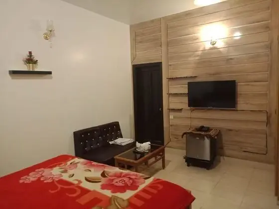 Standard Tek Büyük Yataklı Oda