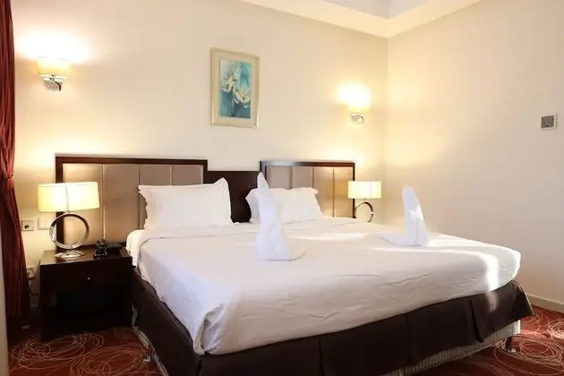 Suite 2 Rooms