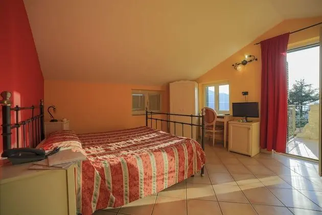 Tek Büyük Yataklı Oda