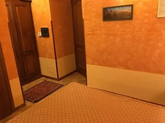 Büyük Yataklı Tek Kişilik Oda