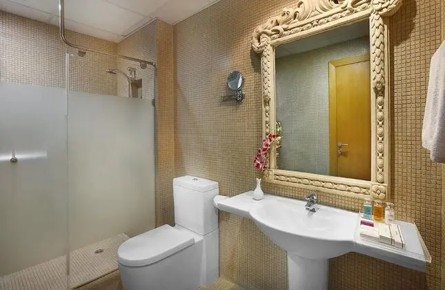 Deluxe King room