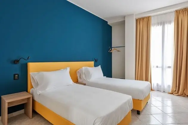 Tek Büyük veya İki Ayrı Yataklı Oda