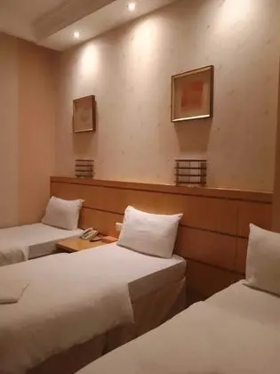 Üç Kişilik Oda