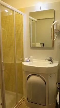 Basic Tek Büyük Yataklı Oda