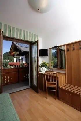 Tek Büyük veya İki Ayrı Yataklı Oda, Balkon