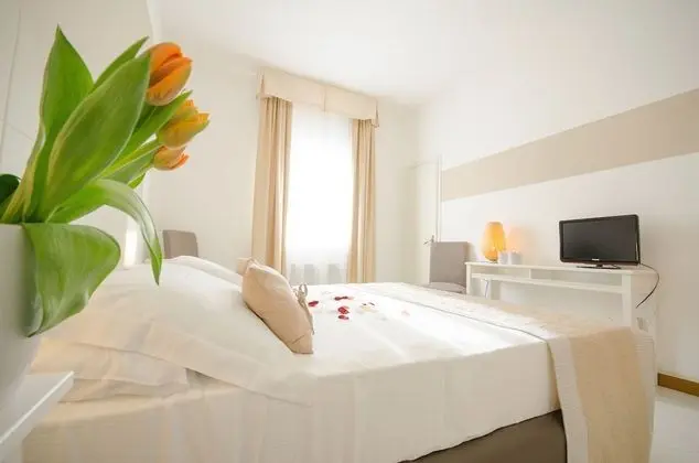 Classic Tek Büyük Yataklı Oda