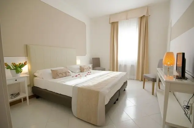 Classic Tek Büyük Yataklı Oda