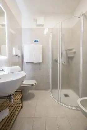 Comfort Tek Büyük Yataklı Oda (Little balcony)