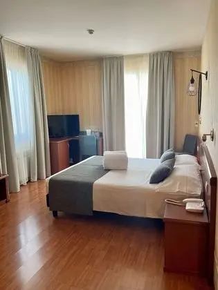 Superior Tek Büyük Yataklı Oda, Balkon (or Terrace)