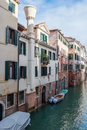 Economy Oda, Kanal Manzaralı