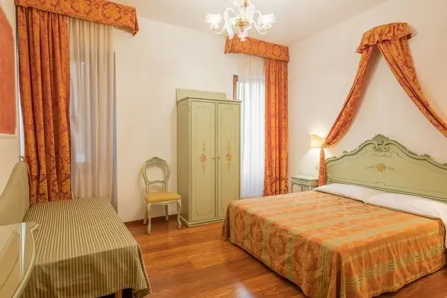 Standard Üç Kişilik Oda