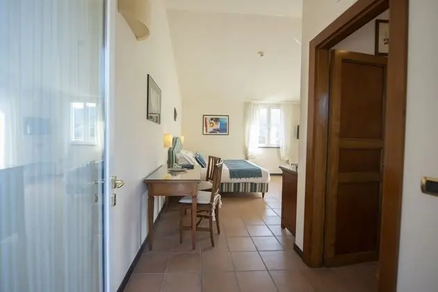 Tek Büyük Yataklı Oda, Teras, Tepe Manzaralı