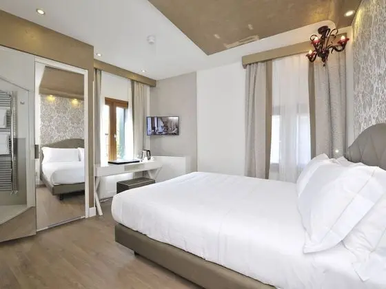 Comfort Tek Büyük veya İki Ayrı Yataklı Oda