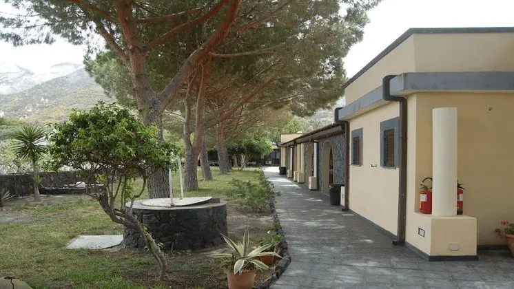 Comfort Tek Büyük veya İki Ayrı Yataklı Oda, 1 Yatak Odası, Sigara İçilmez, Bahçe Manzaralı