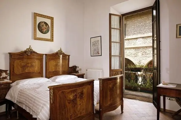 Exclusive Tek Büyük Yataklı Oda