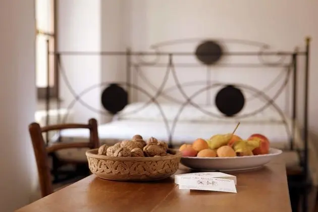 Exclusive Tek Büyük Yataklı Oda