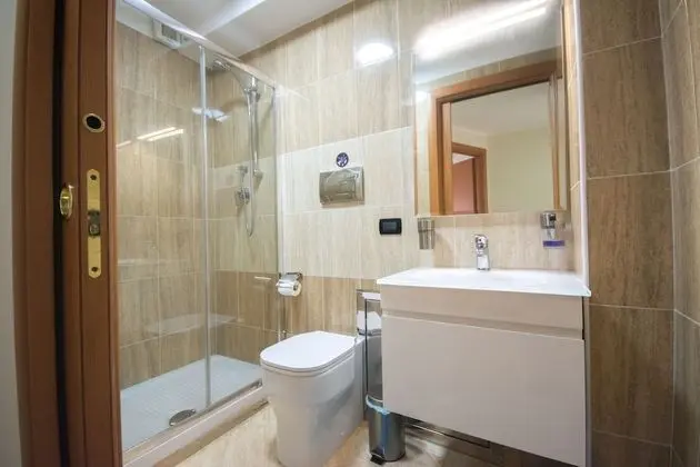 Comfort Tek Büyük Yataklı Oda