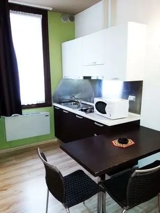 Attico Vivit 60, Annex Building