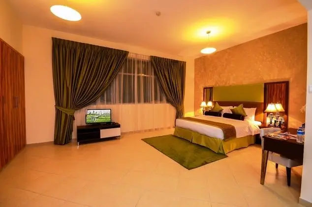 Deluxe Üç Kişilik Oda, 1 Yatak Odası, Sigara İçilebilir, Şehir Manzaralı