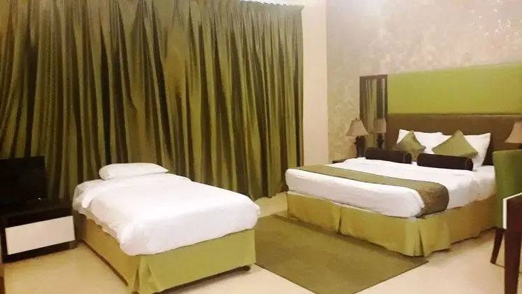 Deluxe Üç Kişilik Oda, 1 Yatak Odası, Sigara İçilebilir, Şehir Manzaralı