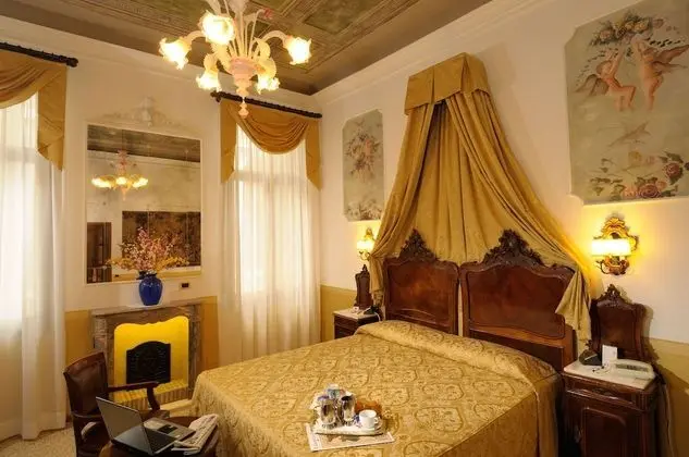 Deluxe Tek Büyük veya İki Ayrı Yataklı Oda