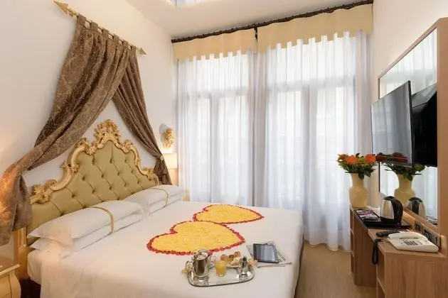 Deluxe Tek Büyük veya İki Ayrı Yataklı Oda