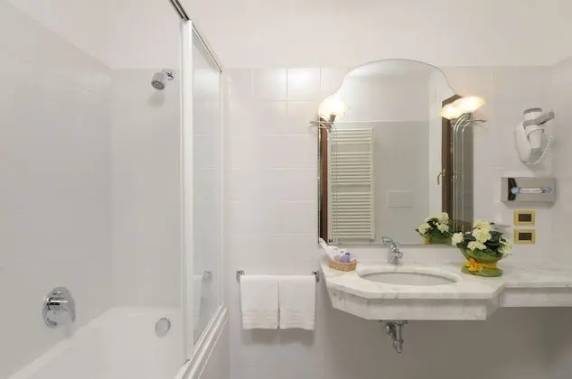 Deluxe Tek Büyük veya İki Ayrı Yataklı Oda